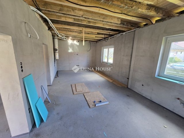 Eladó ikerház, Baján 59 M Ft, 3 szobás / költözzbe.hu