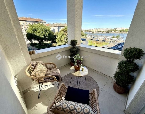 Eladó téglalakás, Budapesten, II. kerületben 289 M Ft, 3 szobás