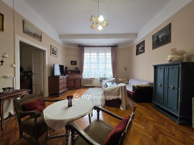 Eladó téglalakás, Budapesten, VIII. kerületben 121 M Ft