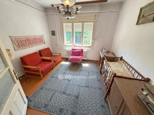 Eladó családi ház, Tiszapüspökin 17 M Ft, 4 szobás