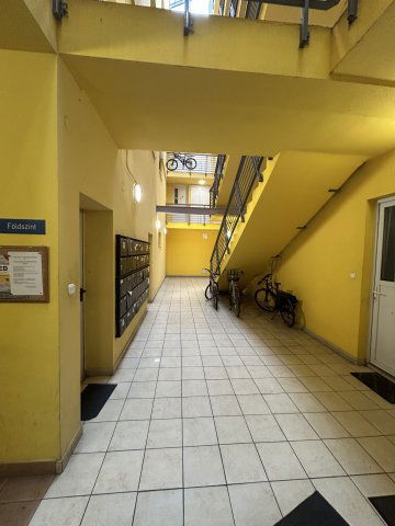 Eladó téglalakás, Budapesten, VIII. kerületben 72.9 M Ft