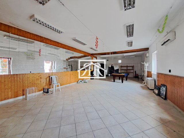 Eladó üzlethelyiség, Apátfalván, Kereszt utcában 16.9 M Ft