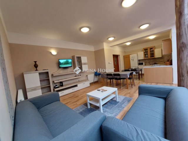 Eladó téglalakás, Szegeden, Titeli utcában 122 M Ft, 6 szobás