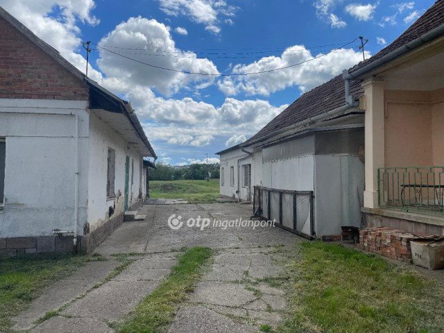 Eladó családi ház, Nagyrédén 21.5 M Ft, 2 szobás