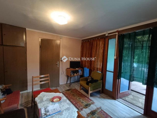 Eladó nyaraló, Lakitelken, Buzogány utcában 18 M Ft, 2 szobás