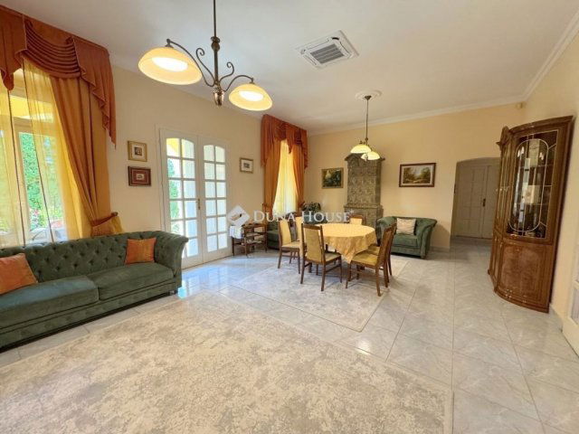 Eladó családi ház, Nagyhalászban 195 M Ft, 4+1 szobás