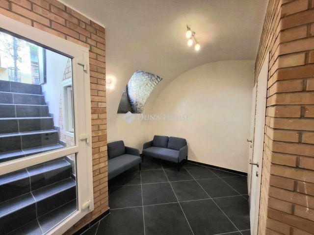 Eladó téglalakás, Budapesten, VIII. kerületben 39.99 M Ft