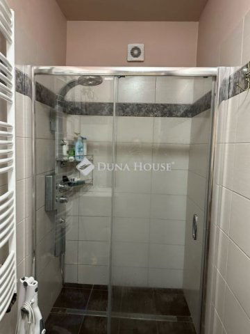 Eladó téglalakás, Budapesten, III. kerületben 95.3 M Ft