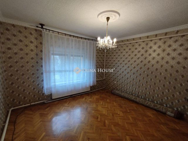 Eladó családi ház, Tatabányán, Baross közben 149.9 M Ft