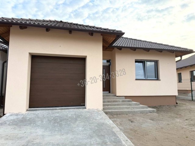 Eladó családi ház, Veresegyházon 149.9 M Ft, 5 szobás