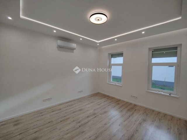 Eladó téglalakás, Budapesten, XIX. kerületben 53.9 M Ft