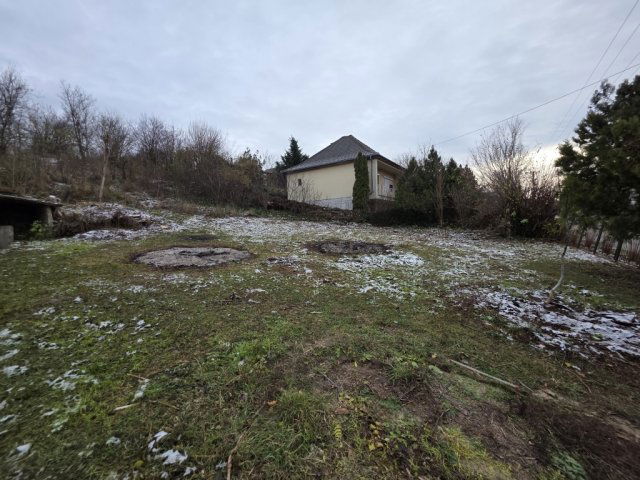 Eladó családi ház, Kulcson 15.9 M Ft, 2 szobás