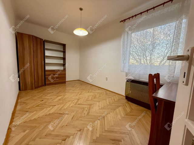 Eladó téglalakás, Siófokon 66.9 M Ft, 3 szobás