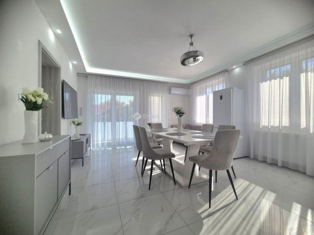 Eladó családi ház, Budapesten, III. kerületben 199 M Ft