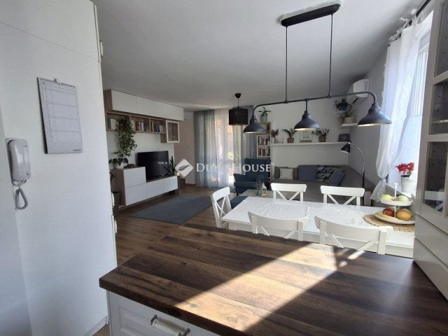 Eladó ikerház, Vecsésen 198 M Ft, 5 szobás