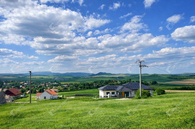 Eladó telek, Szomoron 35.9 M Ft / költözzbe.hu