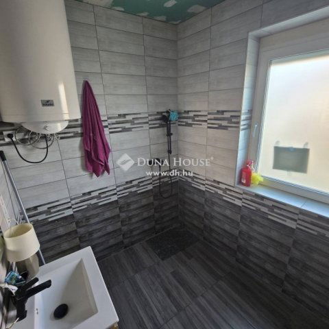 Eladó családi ház, Kecskeméten 38 M Ft, 1 szobás