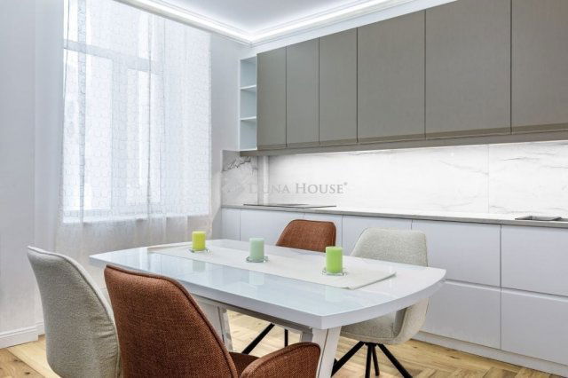 Eladó téglalakás, Budapesten, V. kerületben 178 M Ft, 3+1 szobás