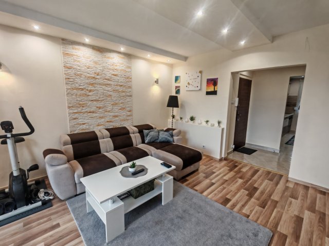 Eladó panellakás, Szécsényen 37.5 M Ft, 1+2 szobás
