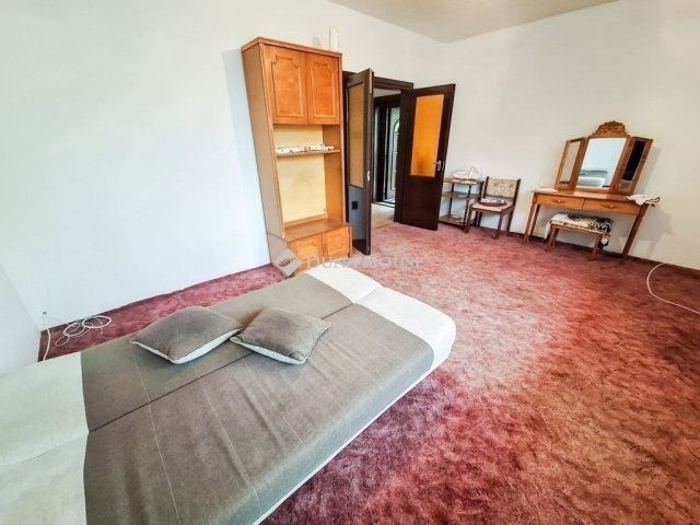 Eladó családi ház, Budapesten, XVI. kerületben 109.9 M Ft