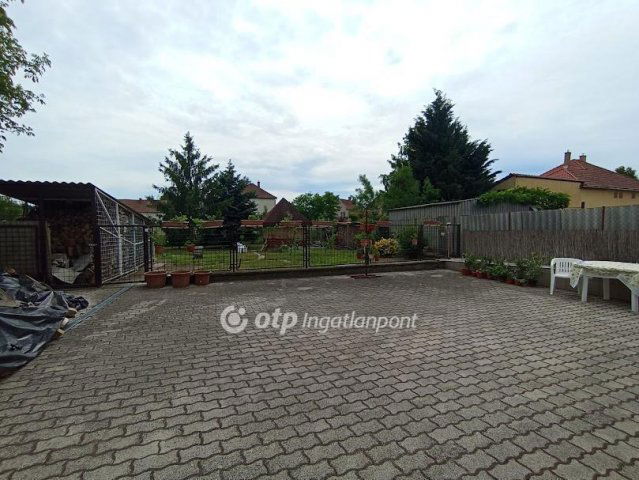 Eladó családi ház, Hatvanban 75 M Ft, 3 szobás