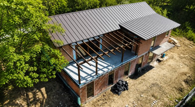 Eladó családi ház, Ürömön 300 M Ft, 6 szobás