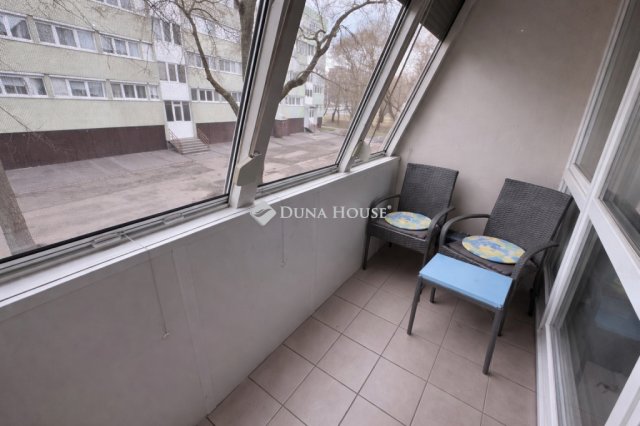 Eladó panellakás, Pécsett 58.49 M Ft, 3 szobás
