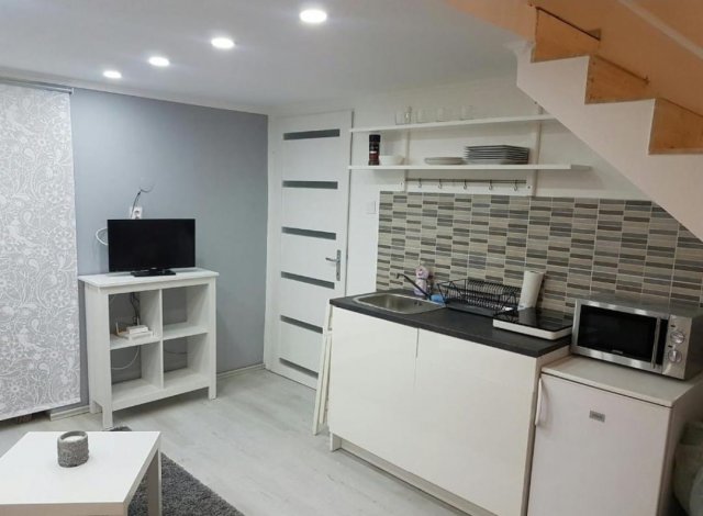 Eladó téglalakás, Budapesten, VI. kerületben 44 M Ft, 1 szobás