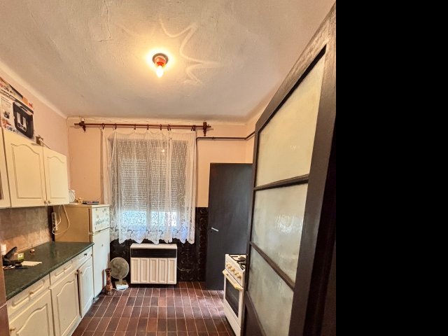 Eladó családi ház, Bárándon 14.99 M Ft, 2 szobás