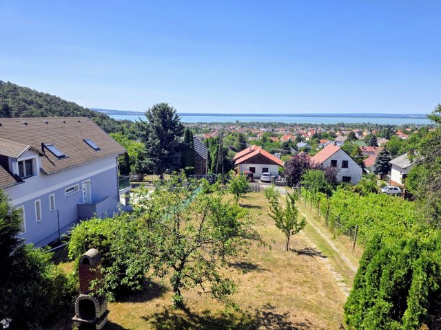 Eladó családi ház, Vonyarcvashegyen 103.3 M Ft, 4+1 szobás
