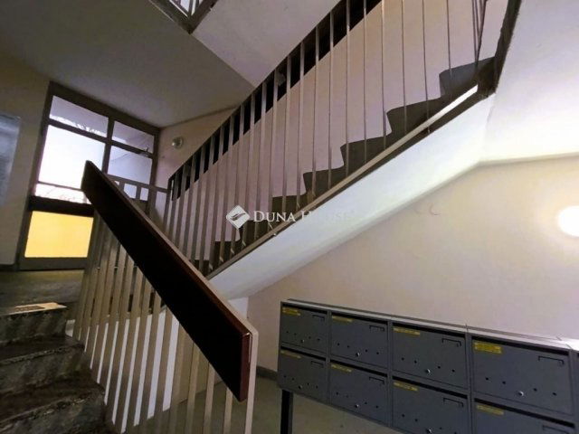 Eladó téglalakás, Mohácson 34.95 M Ft, 3 szobás