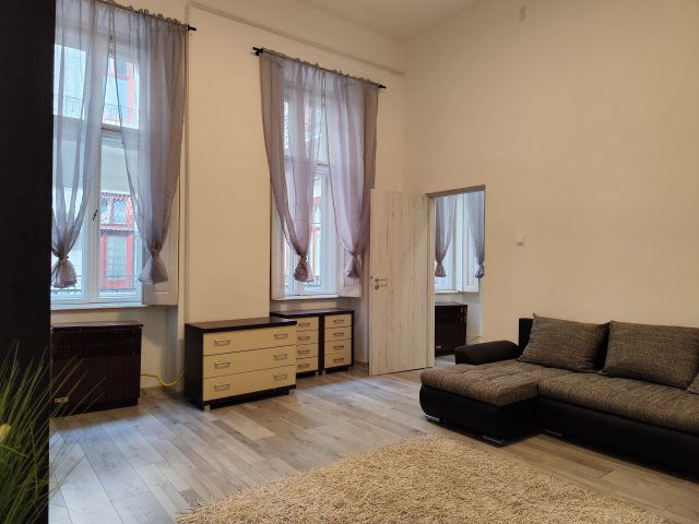 Eladó téglalakás, Budapesten, VII. kerületben, Erzsébet körúton