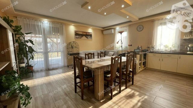 Eladó családi ház, Kecskeméten 99.5 M Ft, 3 szobás