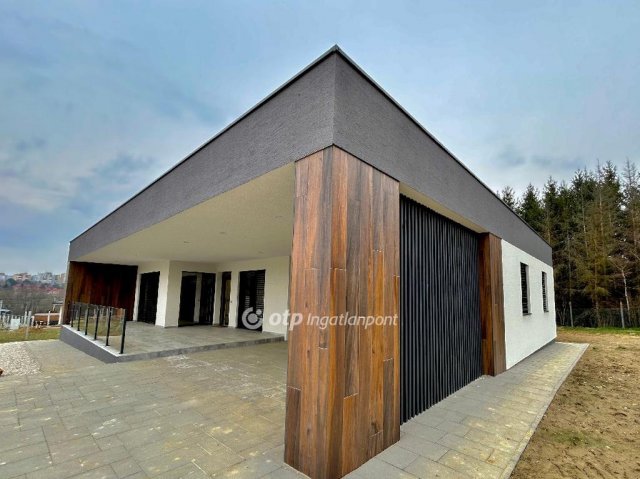 Eladó családi ház, Nagykanizsán 163.9 M Ft, 4 szobás