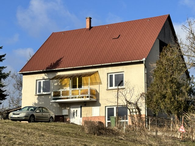 Eladó családi ház, Szokolyán 89.9 M Ft, 5 szobás