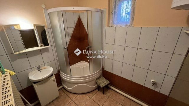 Eladó családi ház, Székesfehérvárott 80 M Ft, 2+1 szobás