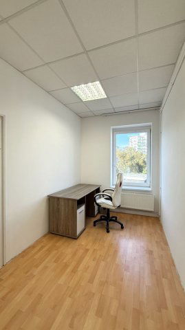 Kiadó iroda, Debrecenben 25 E Ft / hó, 1 szobás