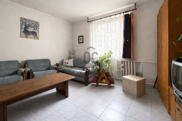 Eladó panellakás, Budapesten, III. kerületben, Sramli utcában