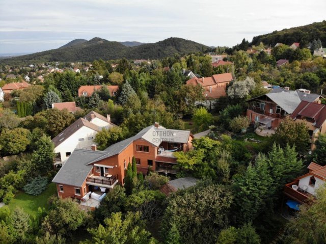 Kiadó ikerház, albérlet, Solymáron 800 E Ft / hó, 4 szobás