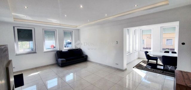 Eladó családi ház, Csévharaszton 175 M Ft, 6 szobás