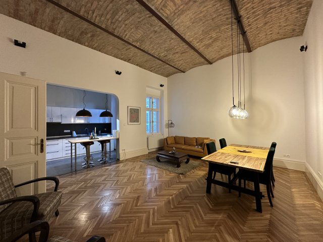 Eladó téglalakás, Budapesten, VI. kerületben 149.9 M Ft