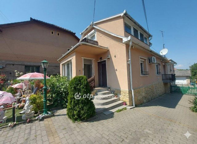 Eladó családi ház, Ózdon 48.5 M Ft, 4+1 szobás