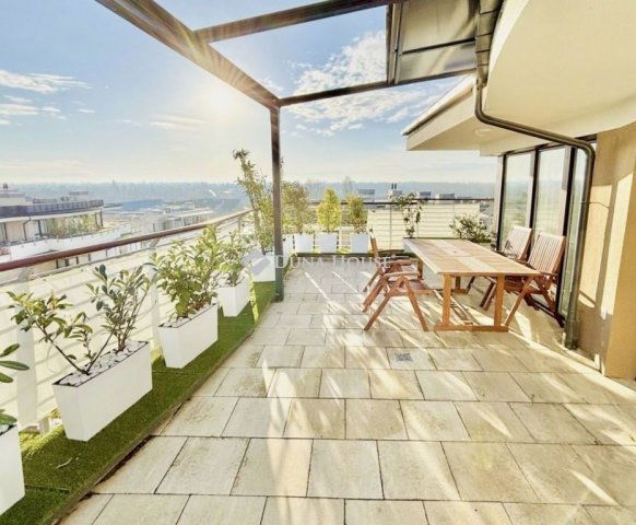 Eladó téglalakás, Budapesten, III. kerületben 224 M Ft, 4 szobás