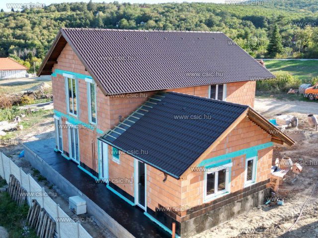 Eladó ikerház, Tahitótfalun 99.9 M Ft, 5 szobás
