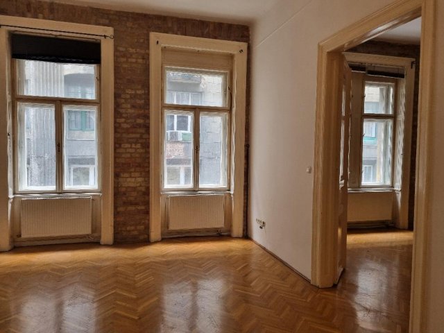 Eladó téglalakás, Budapesten, VII. kerületben 128.5 M Ft