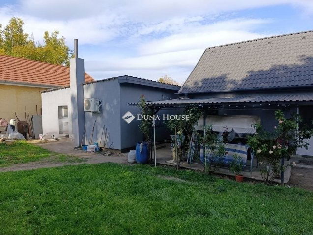 Eladó családi ház, Gödöllőn 63.9 M Ft, 3 szobás