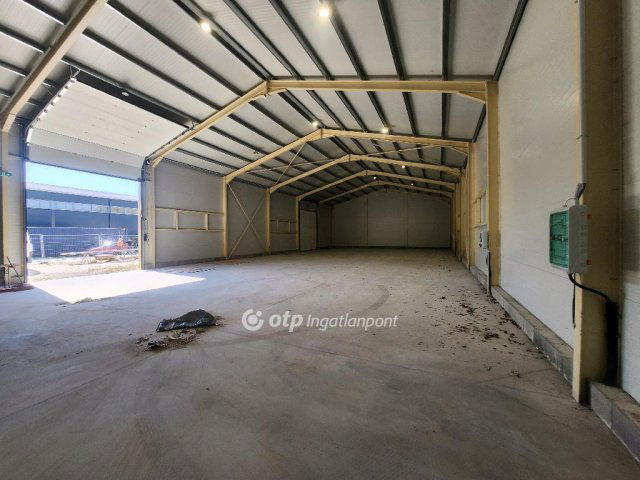 Eladó ipari ingatlan, Piliscsabán 175 M Ft / költözzbe.hu