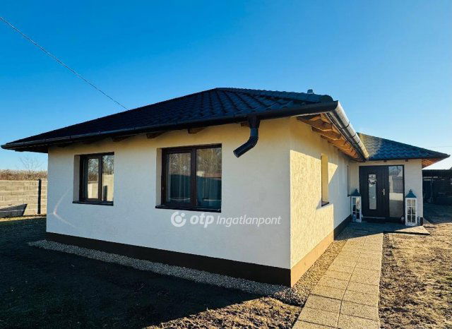 Eladó családi ház, Debrecenben 89 M Ft, 2+1 szobás