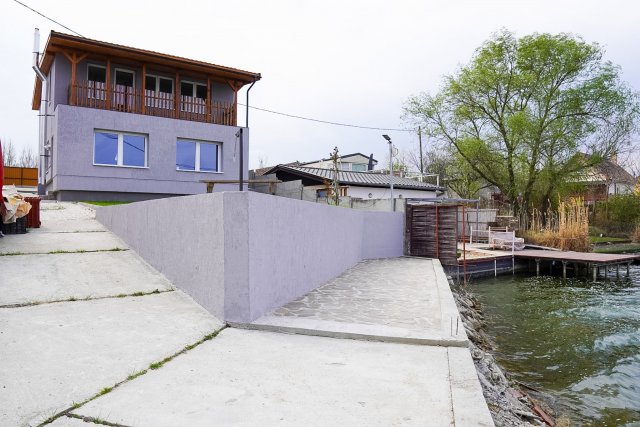 Eladó családi ház, Szigetszentmiklóson 77.5 M Ft, 2 szobás