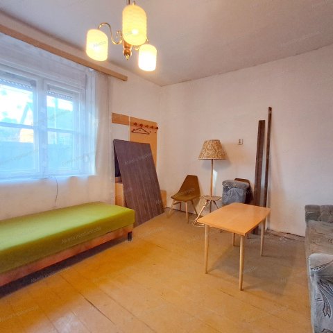 Eladó ikerház, Nyíregyházán 17.9 M Ft, 1 szobás